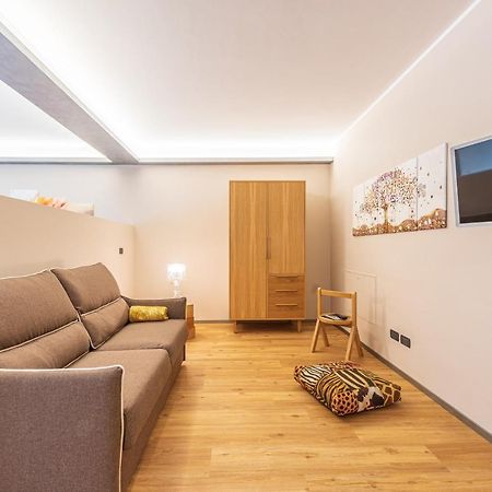 Room 176, Alba Town المظهر الخارجي الصورة