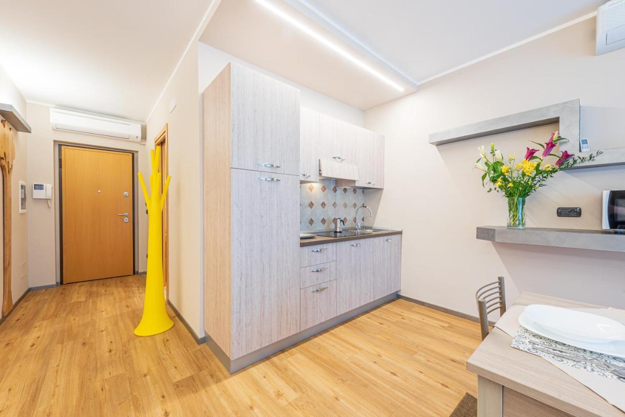 Room 176, Alba Town المظهر الخارجي الصورة